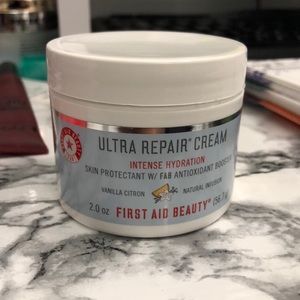 First aid beauty ultra repair cream